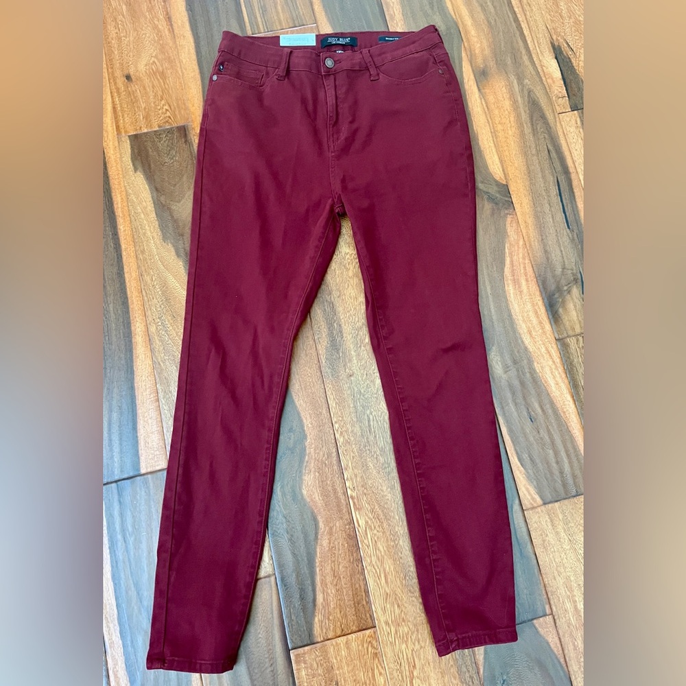 NWT Judy Blue Burgundy Stretch Jeans / Jeggings